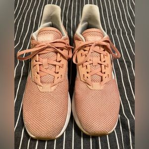 Women’s adidas cloud foam sneakers. GUC.